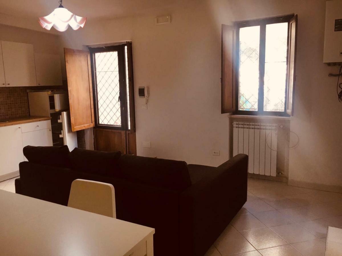 Apartamento Bilocale In Centro Con Giardino Tagliacozzo Exterior foto